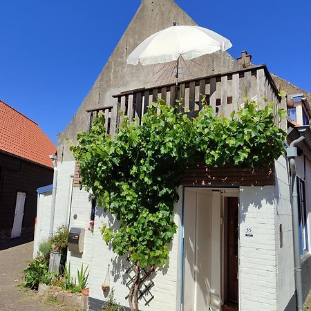 Villa The Cosy Little House With The Sundial à Stavenisse Extérieur photo
