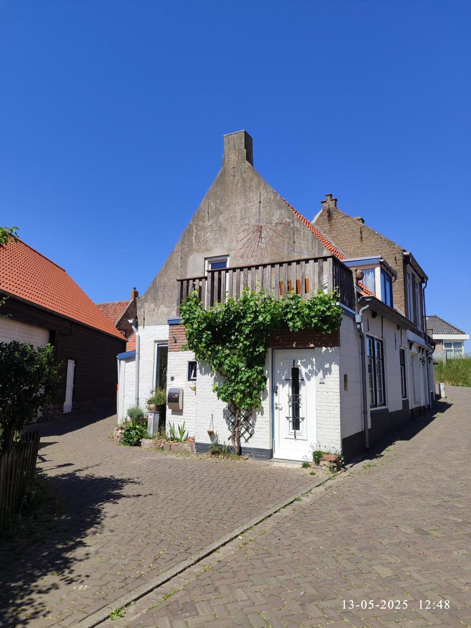Villa The Cosy Little House With The Sundial à Stavenisse Extérieur photo